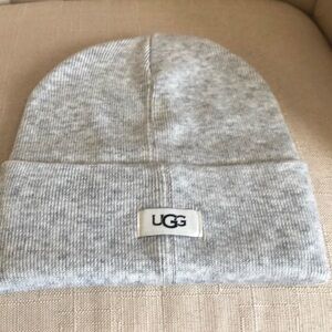 Nwt Ugg knit cuff hat color Greyheathe